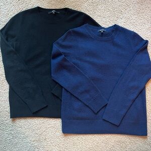 BUNDLE = FUNDLE! 🖤💙 TWO Quince Cashmere Crewneck Sweaters Size Small